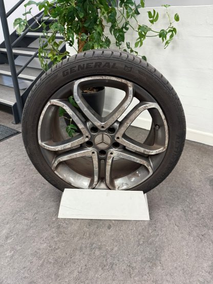 Brugte 18" sommerhjul til E-klasse 207 cabriolet/coupe med brede baghjul 2010-2017 (KUN AFHENTNING) - Image 3