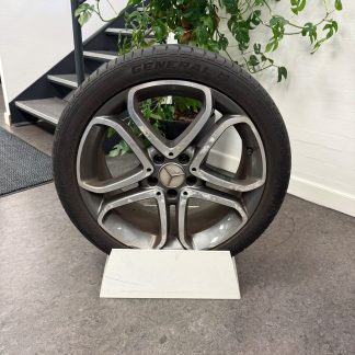 Brugte 18" sommerhjul til E-klasse 207 cabriolet/coupe med brede baghjul 2010-2017 (KUN AFHENTNING)