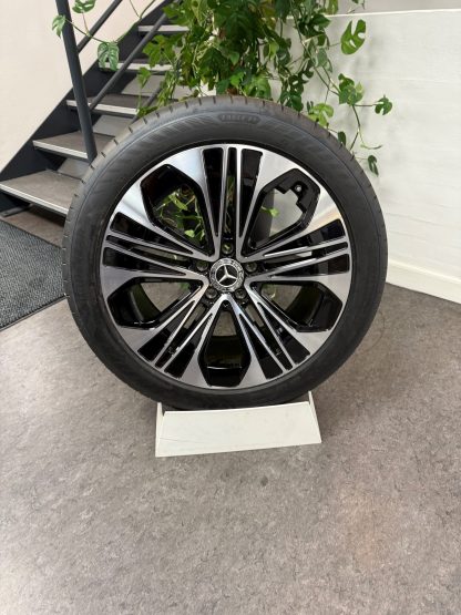 Brugte 19" sommerhjul til E-klasse 214 med brede baghjul (KUN AFHENTNING) - Billede 3