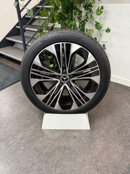 Brugte 19" sommerhjul til E-klasse 214 med brede baghjul (KUN AFHENTNING) - Billede 4
