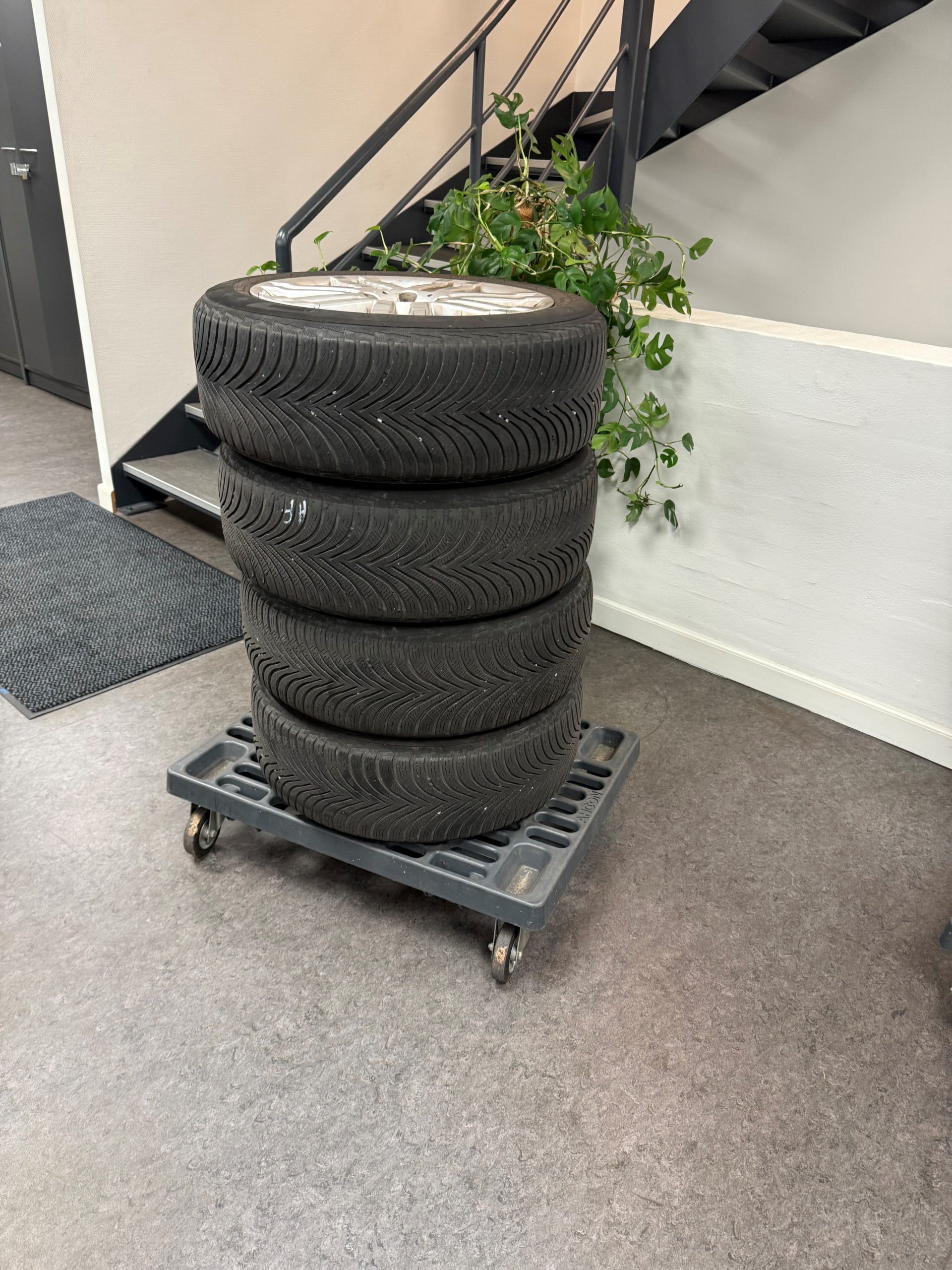 Brugte 17" Vinterhjul til C-Klasse 204 (KUN AFHENTNING) - Billede 5