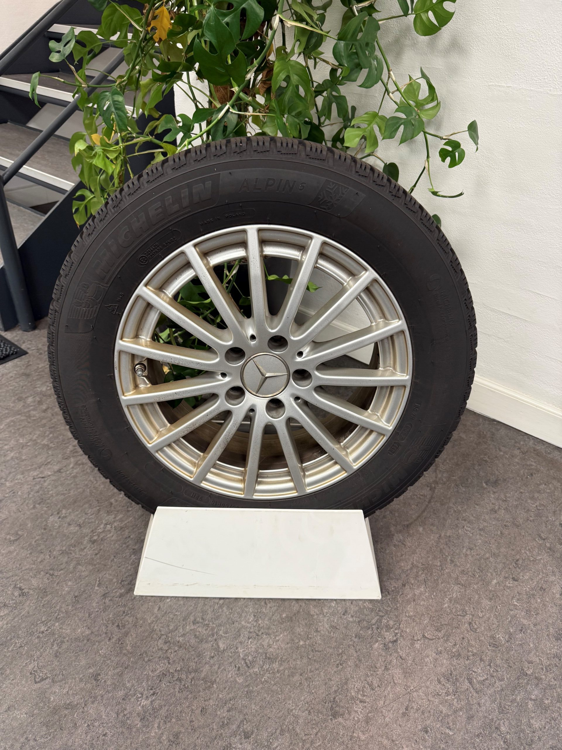 Brugte 16" Vinterhjul til C-Klasse 205 (KUN AFHENTNING)