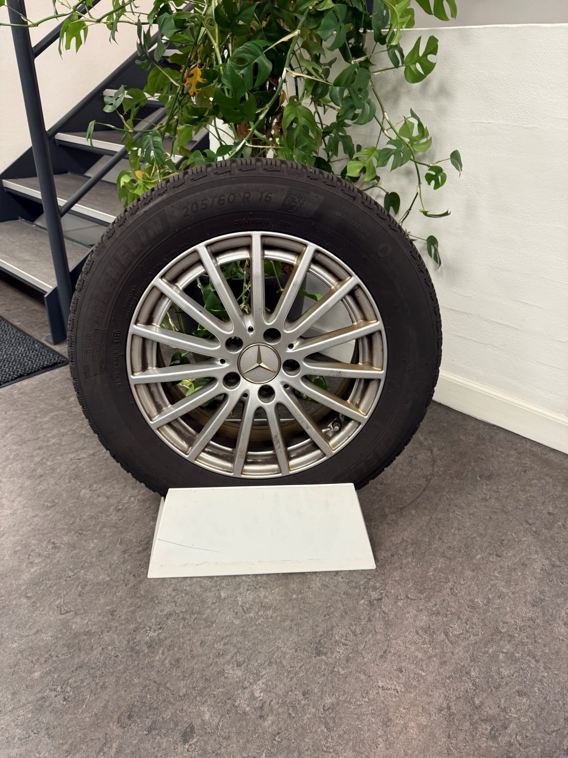 Brugte 16" Vinterhjul til C-Klasse 205 (KUN AFHENTNING) - Billede 4