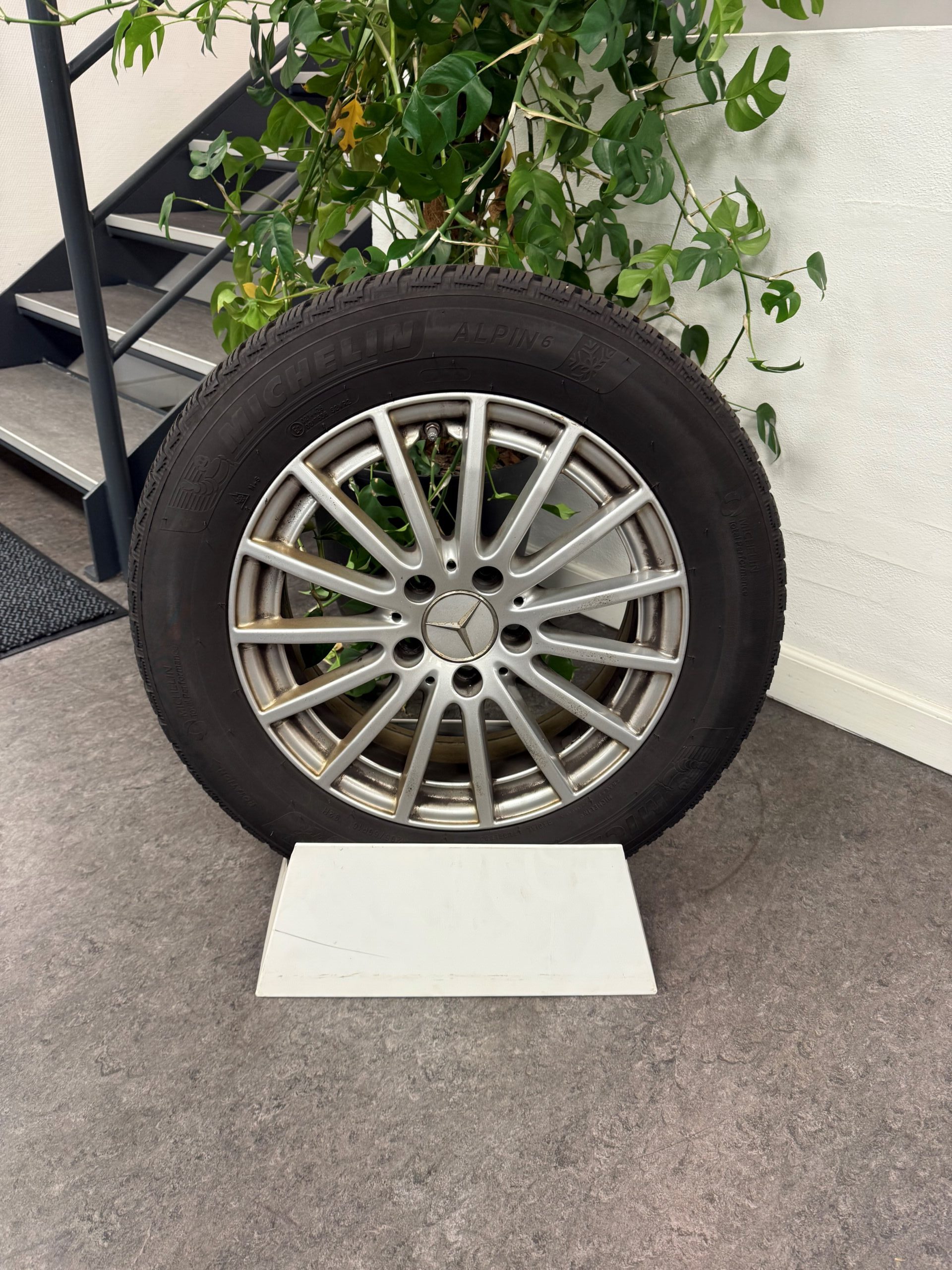 Brugte 16" Vinterhjul til C-Klasse 205 (KUN AFHENTNING) - Billede 3