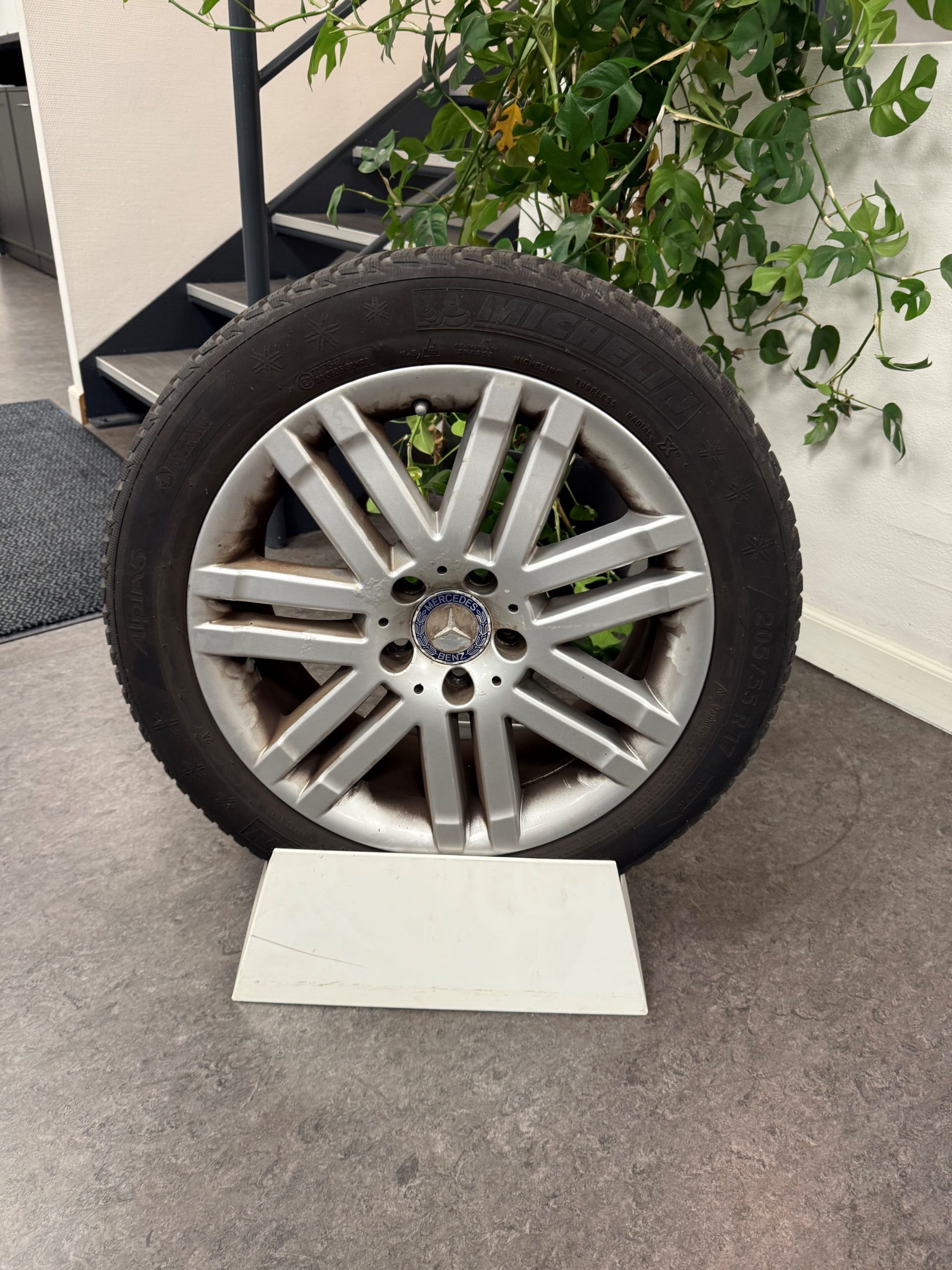 Brugte 17" Vinterhjul til C-Klasse 204 (KUN AFHENTNING) - Billede 2