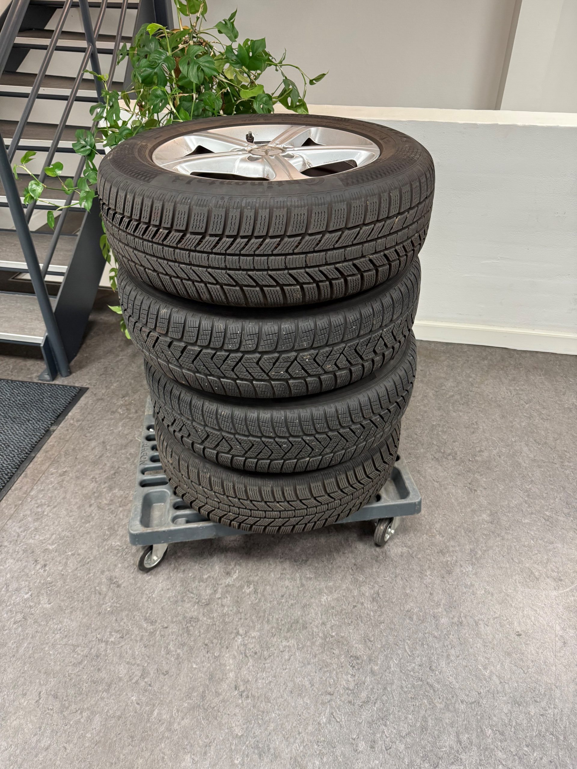 Brugte 17" Vinterhjul til GLA + GLB (KUN AFHENTNING) - Billede 5