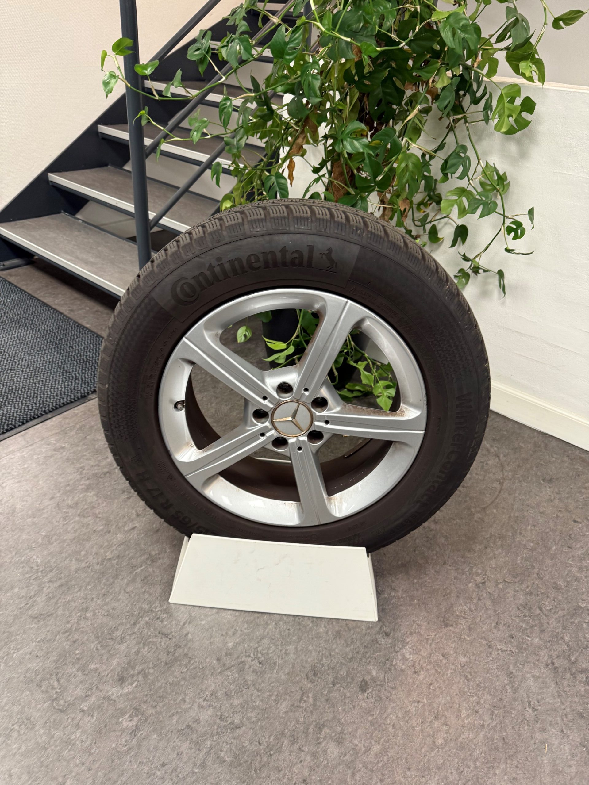 Brugte 17" Vinterhjul til GLA + GLB (KUN AFHENTNING) - Billede 4